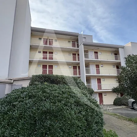 Apartment Avec Parking Proche De La *